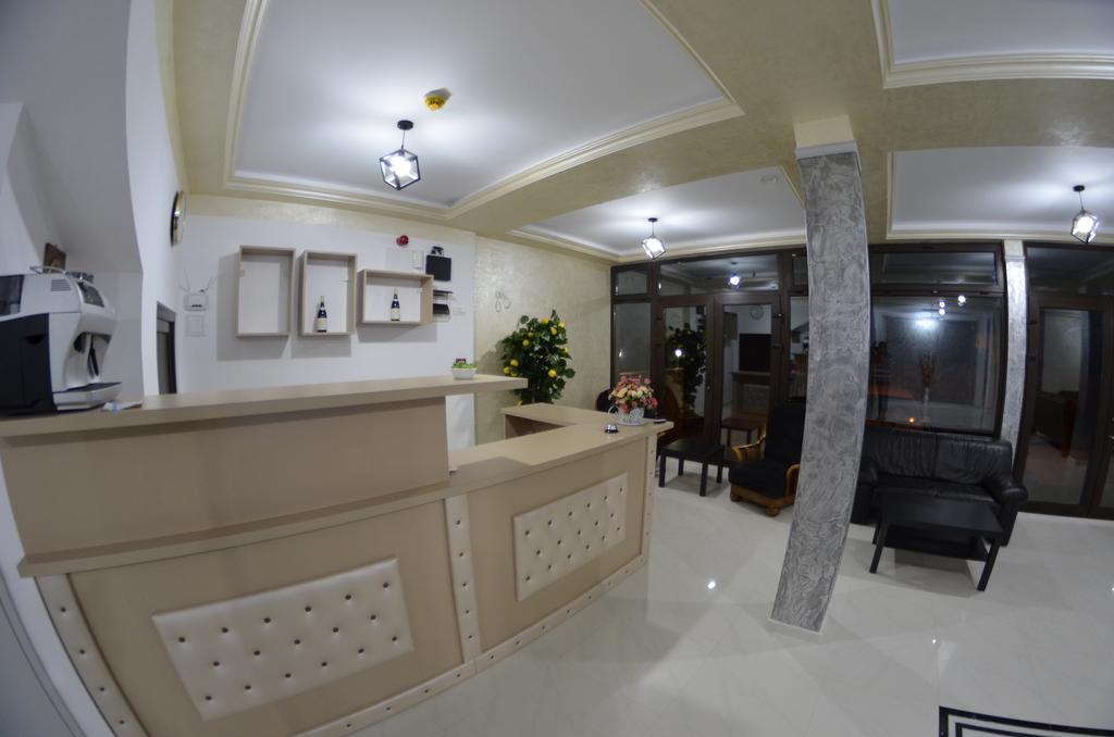 Razvan Holiday Costinesti Exterior photo