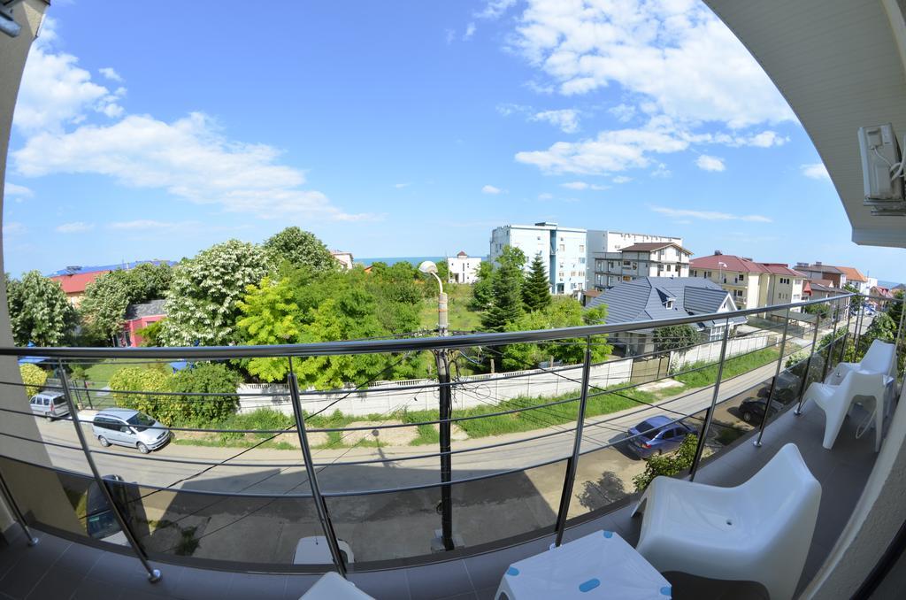 Razvan Holiday Costinesti Exterior photo