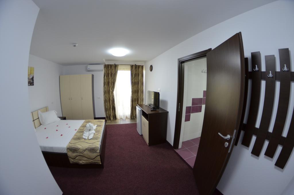 Razvan Holiday Costinesti Exterior photo