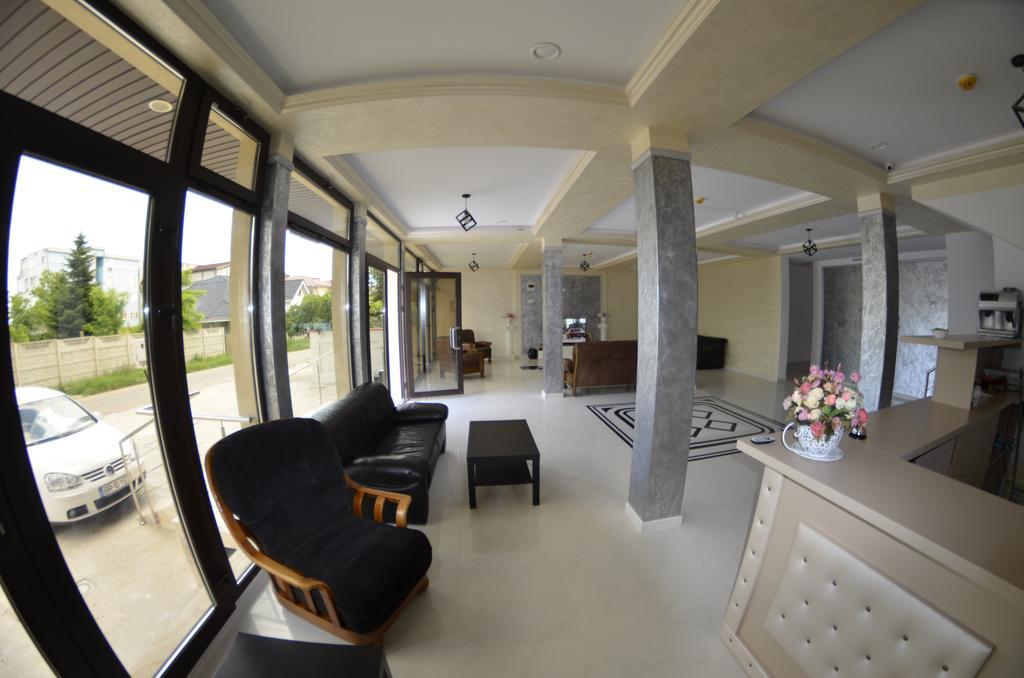 Razvan Holiday Costinesti Exterior photo