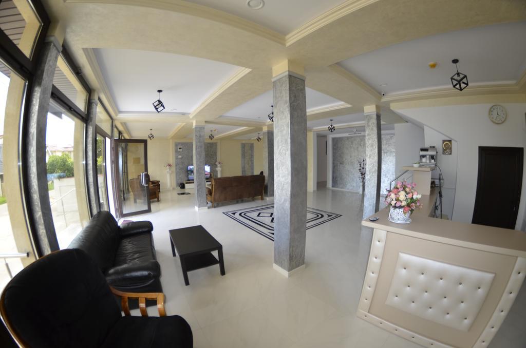 Razvan Holiday Costinesti Exterior photo